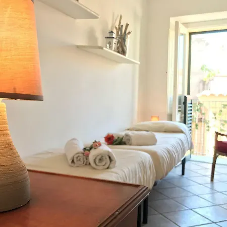 Goditi Il Centro Storico Apartman Tropea